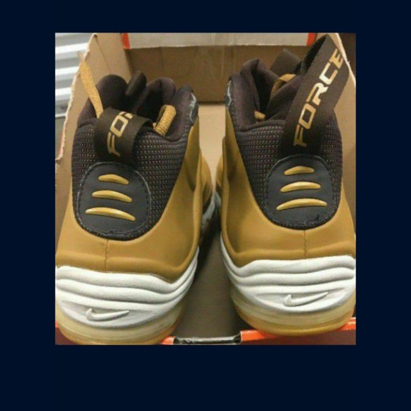 Tim Duncan foams sz 12 - Picture 3 of 4